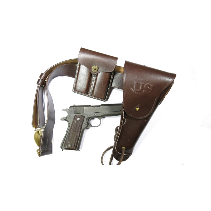 Ensemble etui -porte ch- ceinturon Colt 45 