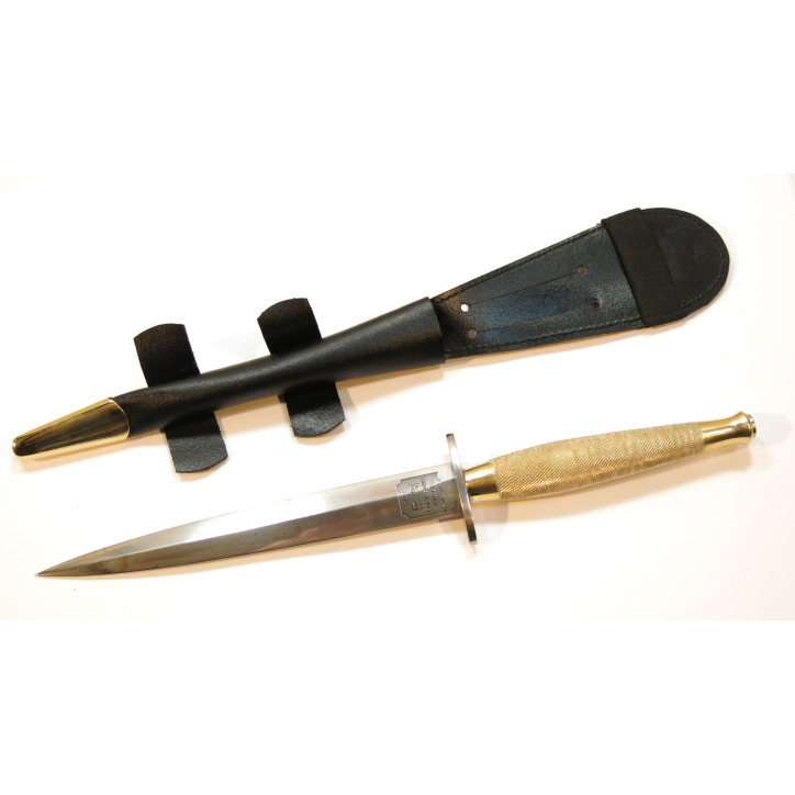 Fairbairn english dagger with black scabbard