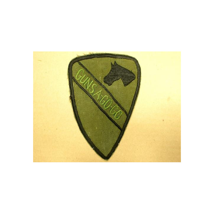Patch US 1st  cavalry division Guns a GO-GO ref bo 137 