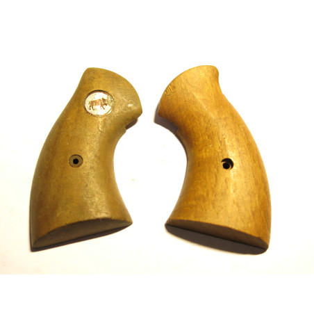 Plaquettes bois  de crosse revolver   ref Pl 107