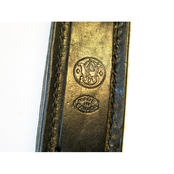 Etui cuir US police Vietnam  porte bombe CS  fabrication Smith et Wesson