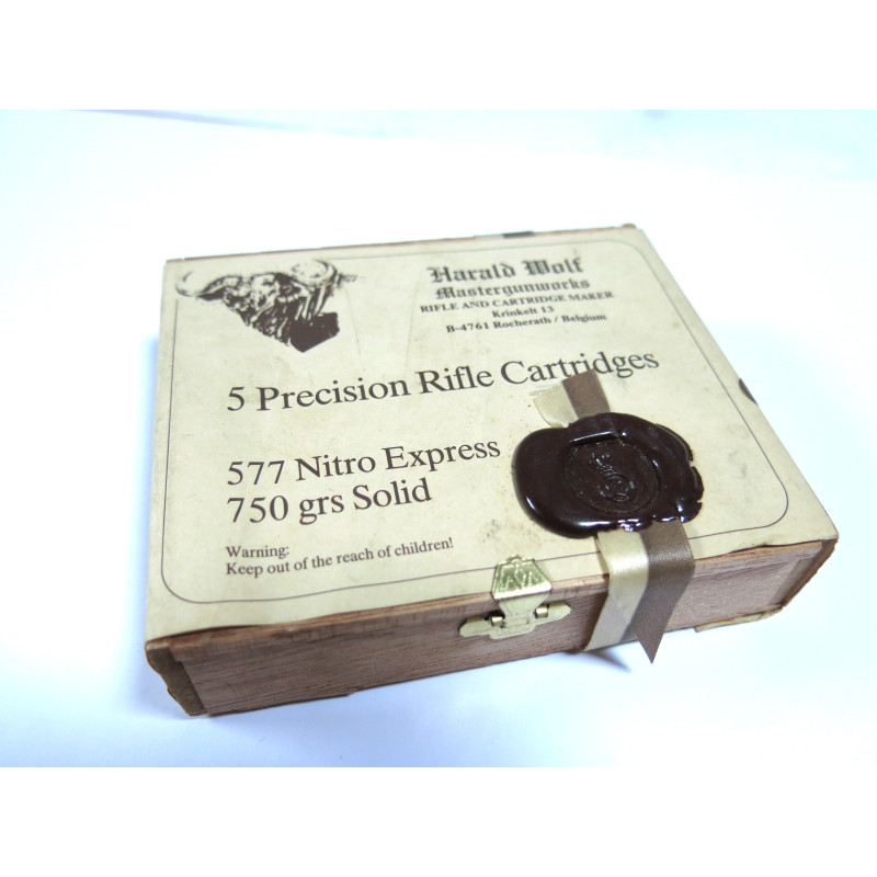 Belle boite bois vide calibre  577 Nitro 