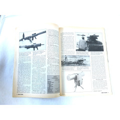 LIVRE COMBAT WEAPONS 1985