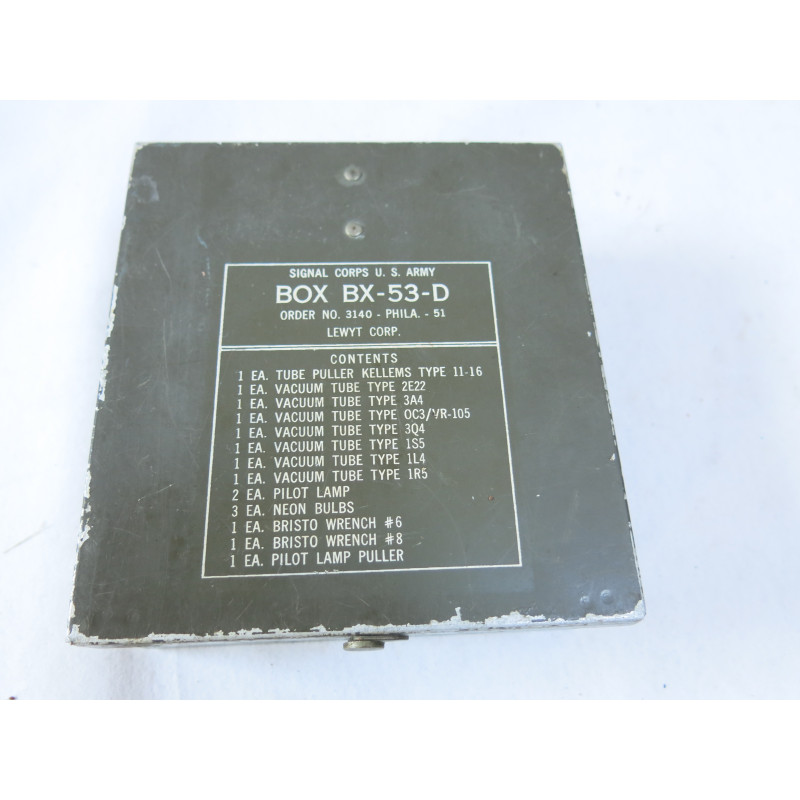 Boite BX -53-D US Army Vietnam Réf un 1 ro 23