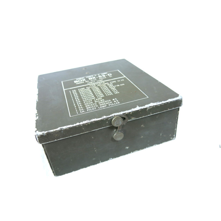 Boite BX -53-D US Army Vietnam Réf un 1 ro 23