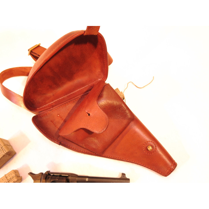 1892 Revolver brown holster
