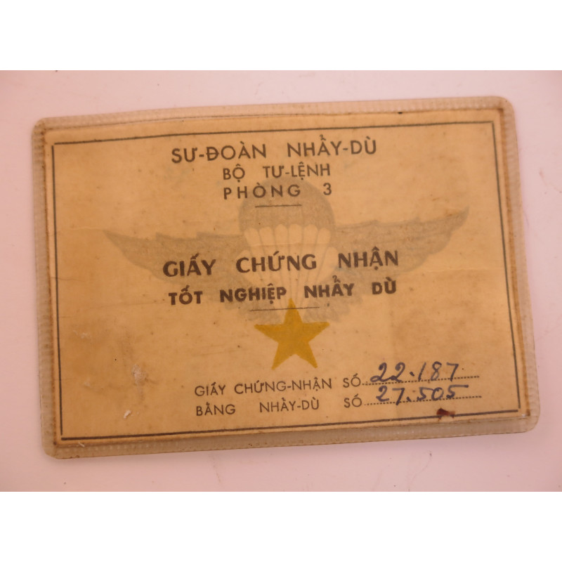 Carte brevet parachutiste ARVN 1968 Ref CA30  bo doc