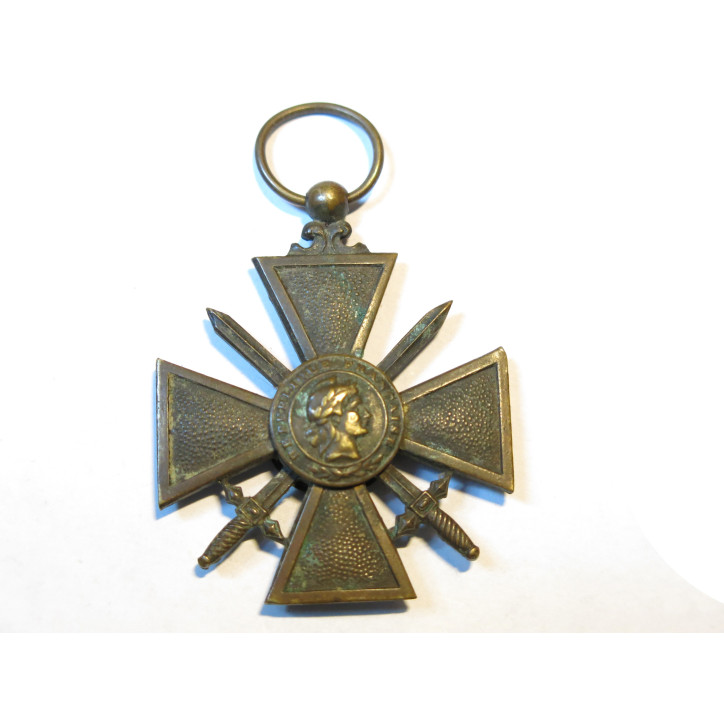 Croix de guerre  1939  sans ruban Ref 25