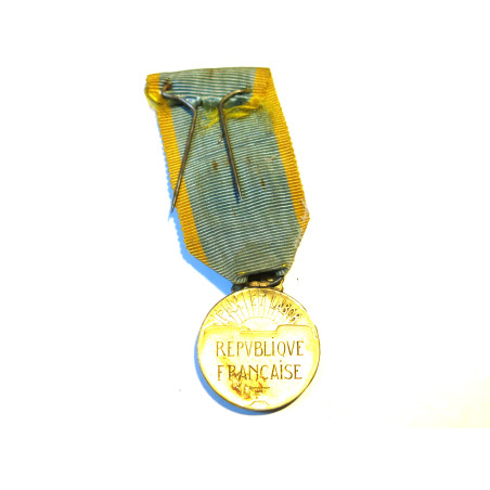 Médaille éducation physique bronze Réf bo 10