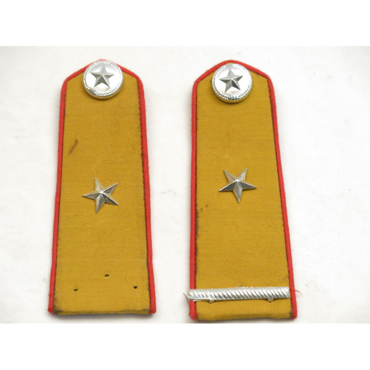 Epaulettes Nord Vietnam major ref ep 20  bo 191 