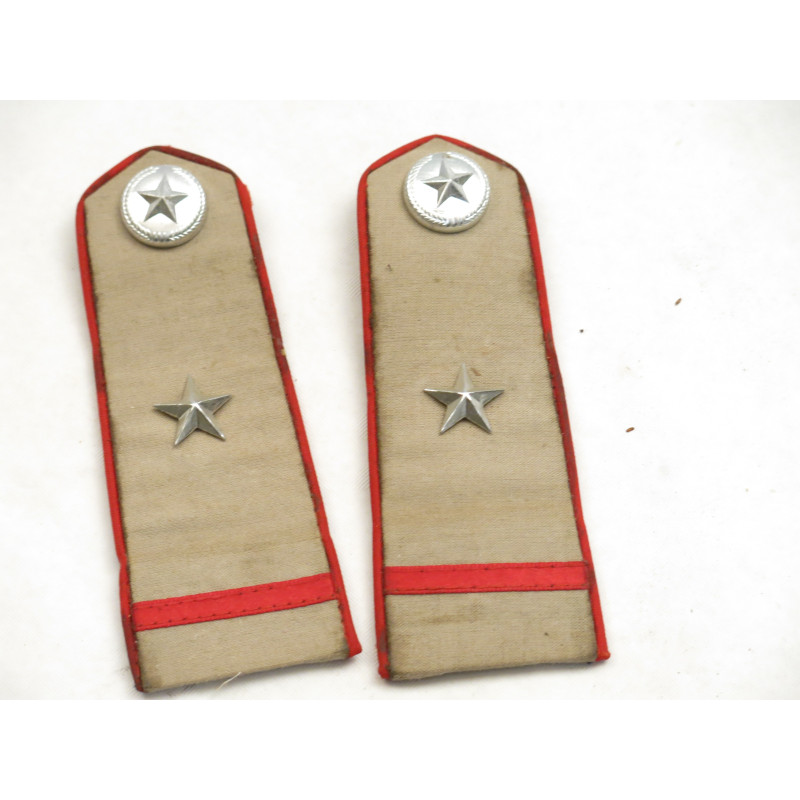 Epaulettes Nord Vietnam lieutenant ep 22  bo 191 