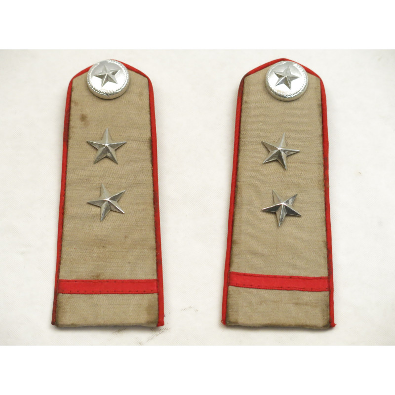 Epaulettes Nord Vietnam lieutenant en chef ep 23 bo 191 