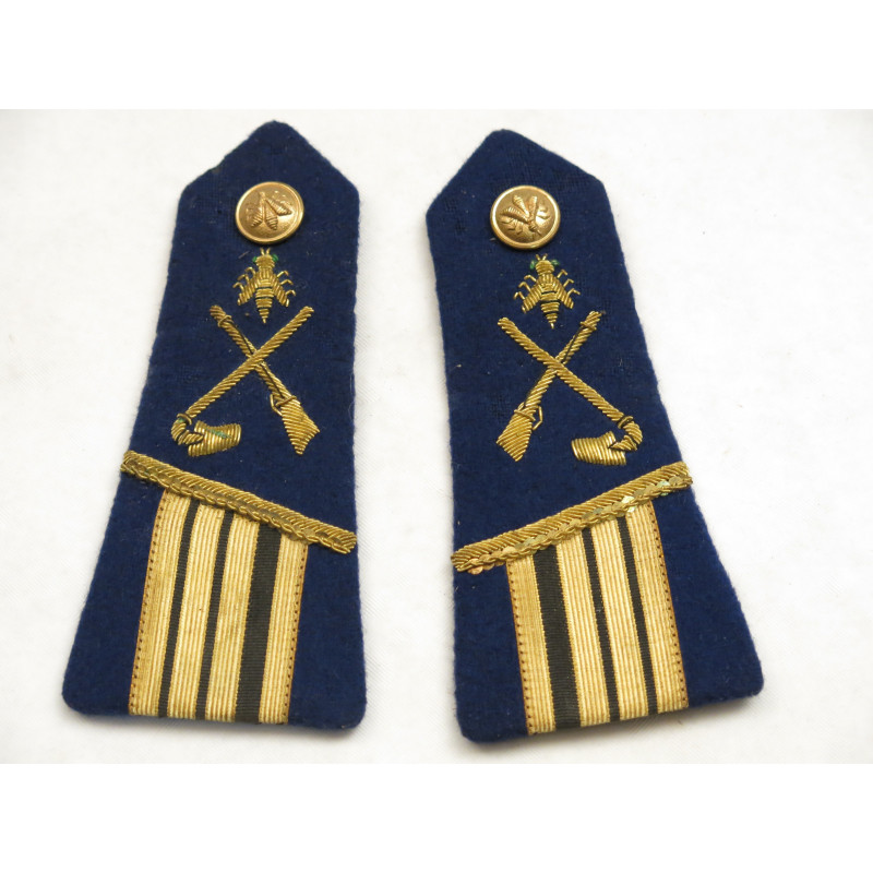 Paire de pattes d epaules Luft passepoil rouge