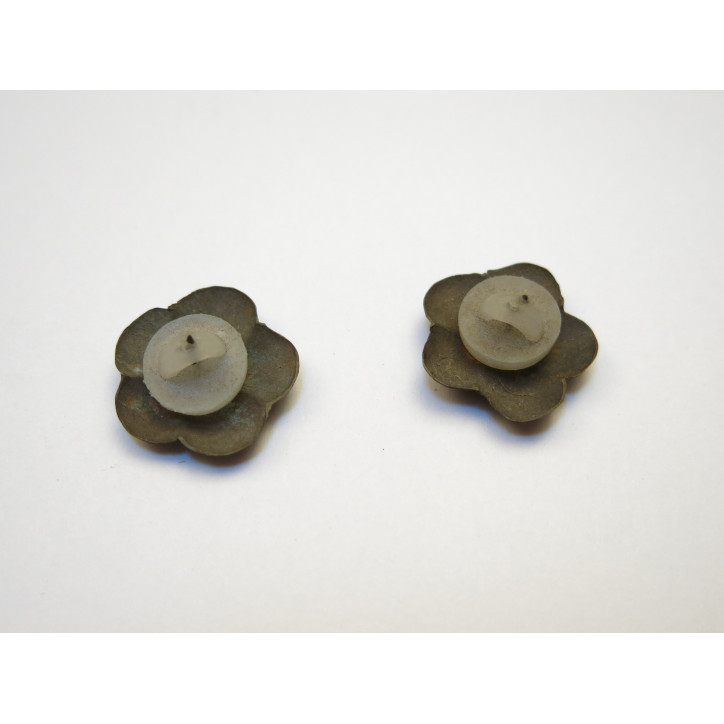 Insigne de col metal ARVN ref gr 1  ref bo14