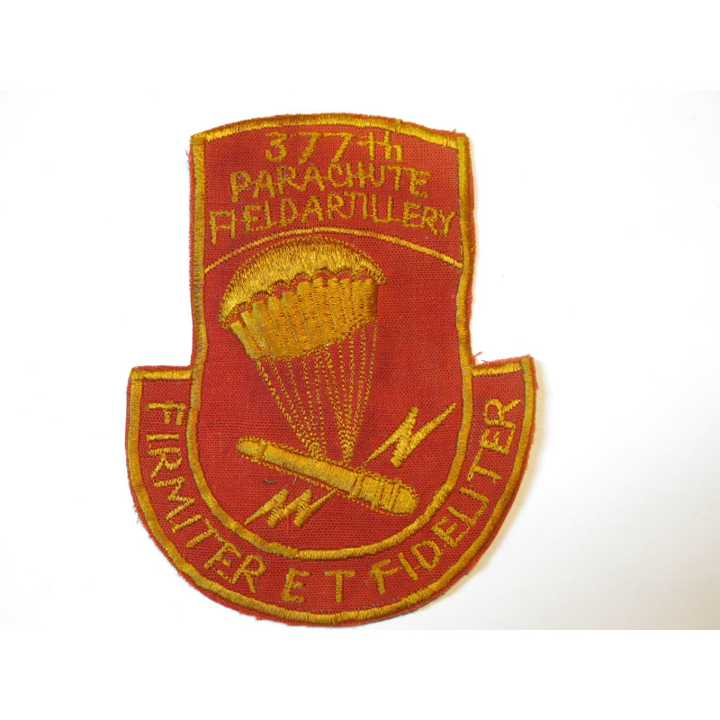 Insigne tissu 377 th Para field artillery Vietnam ref 159 