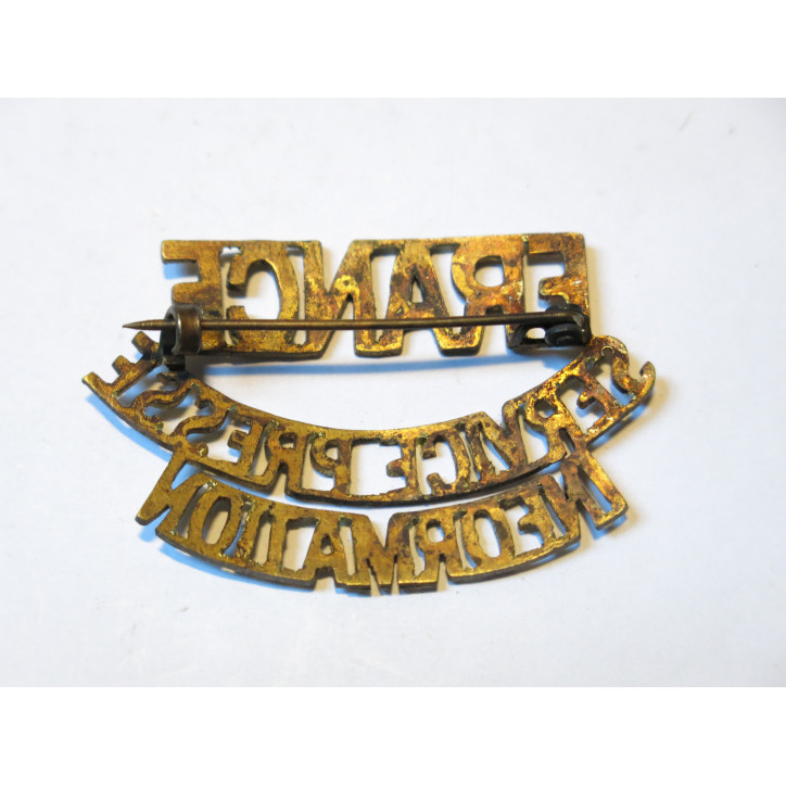 Insigne metal  FRANCE service presse information 