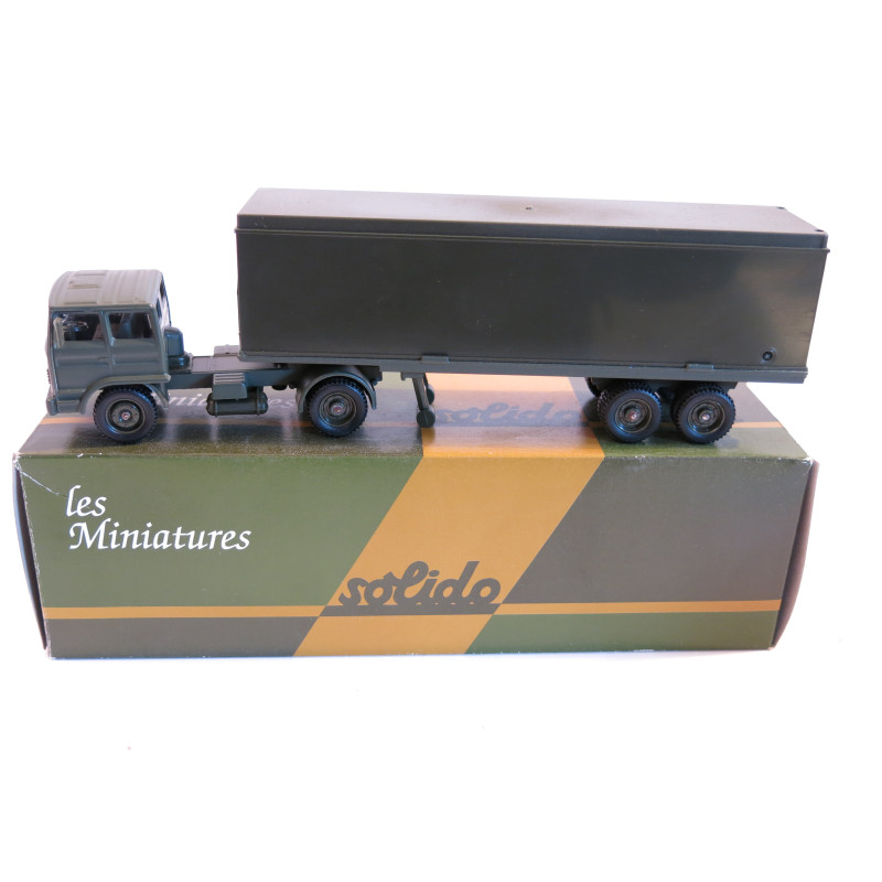 Solido camion Renault 260    avec sa boite 1/50 