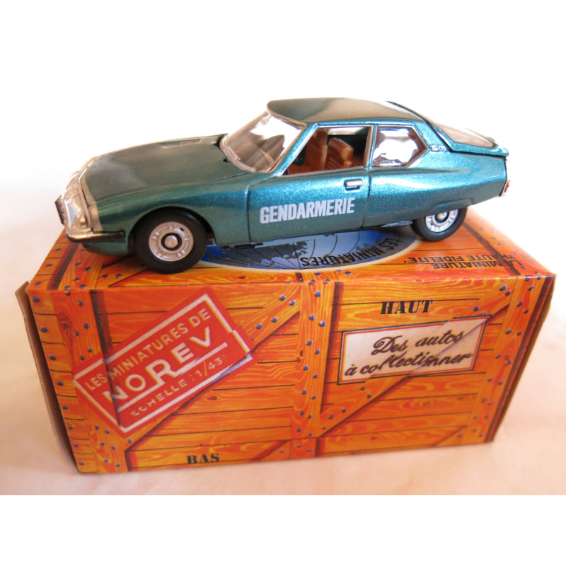 Norev Citroen SM  1970 Gendarmerie    dans sa boite 