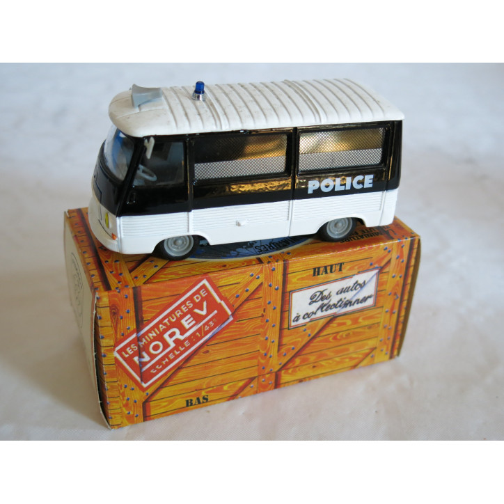 Norev Talbot 1980 police dans sa boite 