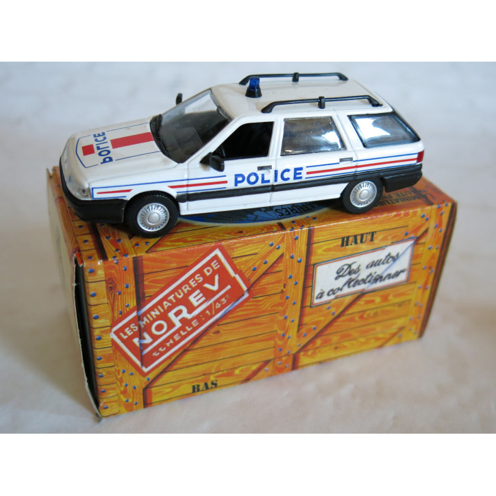 Norev Talbot 1980 police dans sa boite 