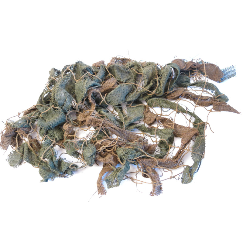 Filet de camouflage original avec bande toile  de casque  39/45 