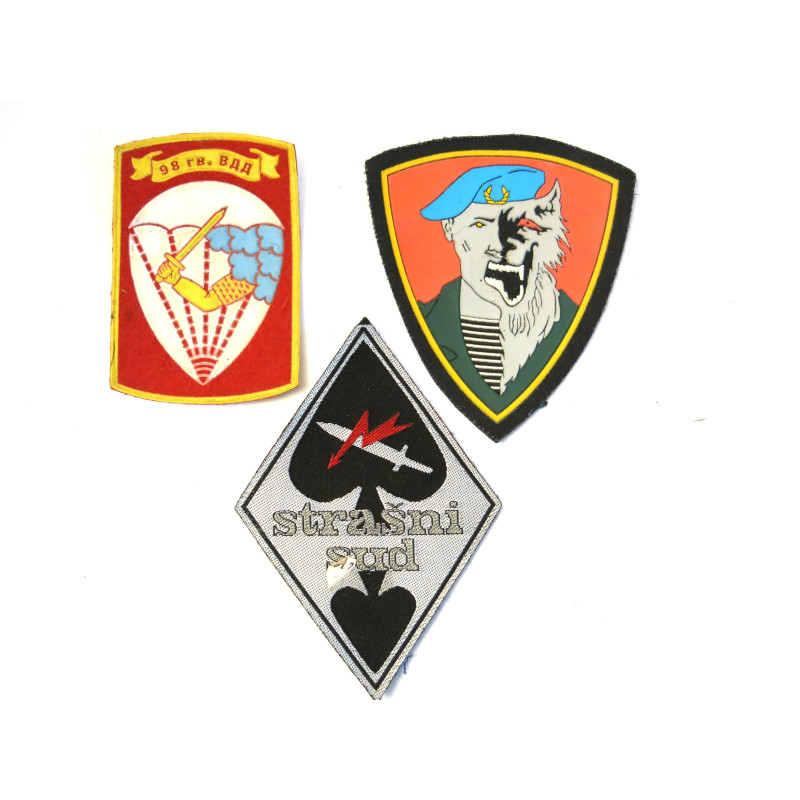 Lot de 3 insignes tissus Russe ref r 9 bo 65