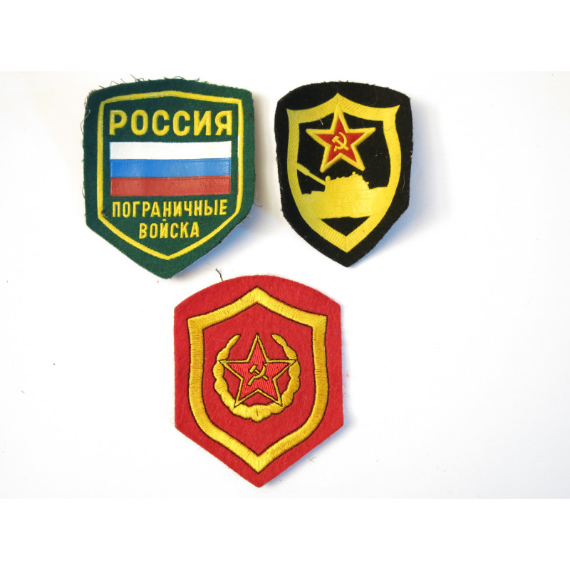 Lot de 3 insignes tissus Russe ref r1 bo ru