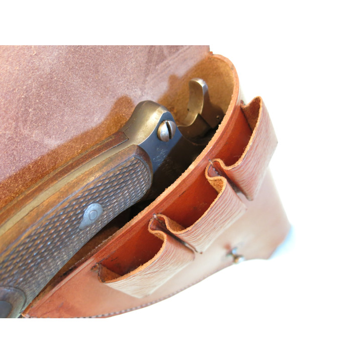 Etui cuir  fauve revolver 1892 modèle plat