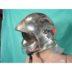 Casque de pompiers actuel Français