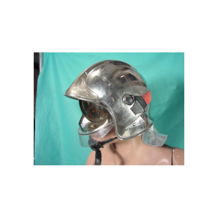 Casque de pompiers actuel Français