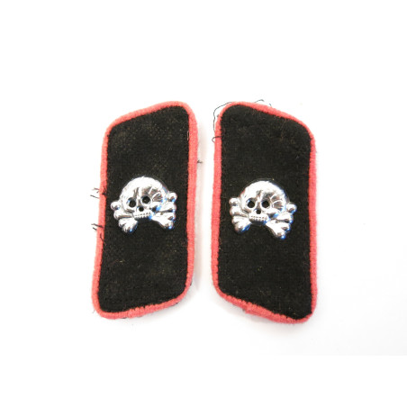 Paire de pattes de col Panzer liseret rose repro ref bo 117