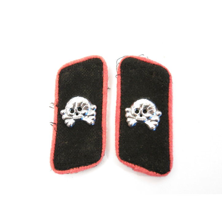 Paire de pattes de col Panzer liseret rose repro ref bo 117