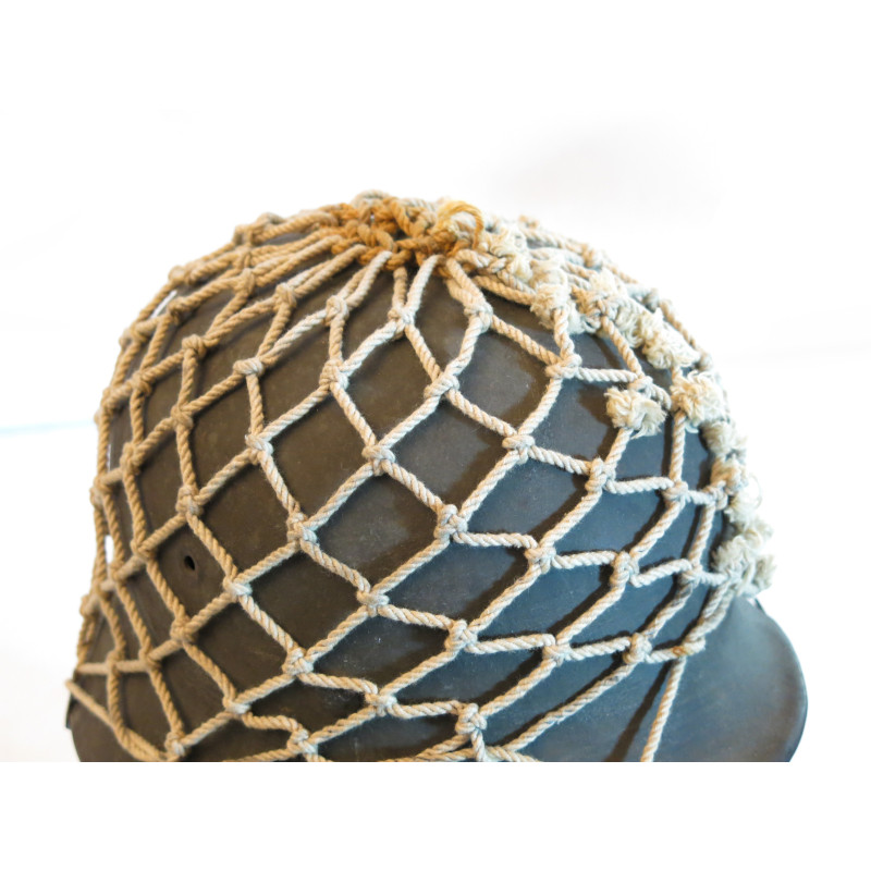 Filet de camouflage de casque Allemand avec crochets  ref UN 1 