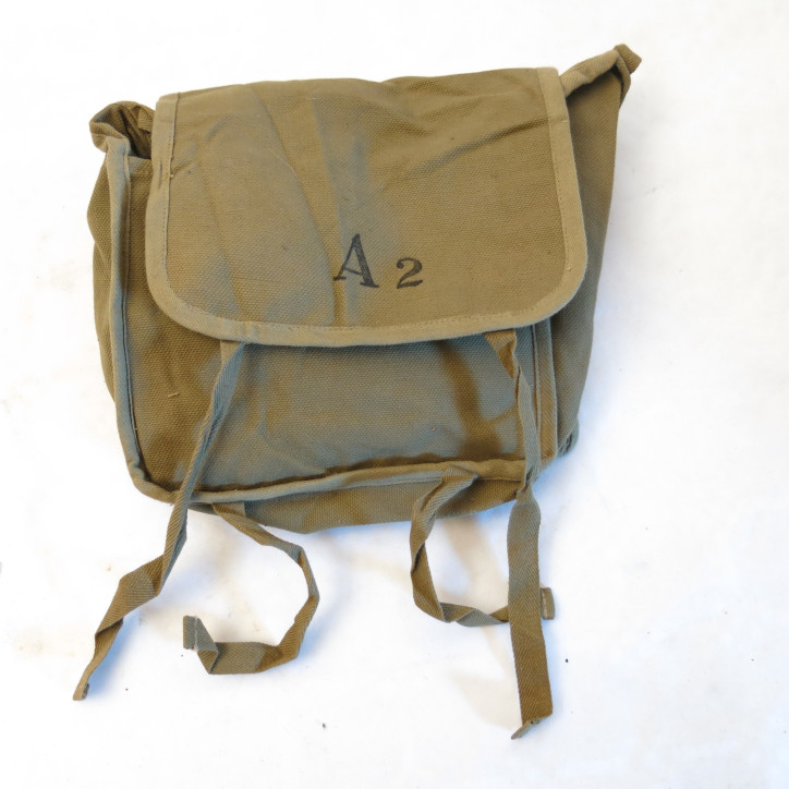Musette medicale  Nord Vietnam ref pa 54