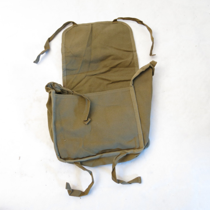 Musette medicale  Nord Vietnam ref pa 54