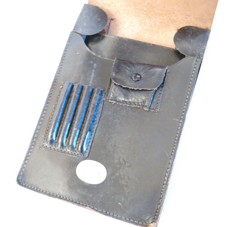 Porte carte cuir  Allemand Bundeswehr idem 39/45 