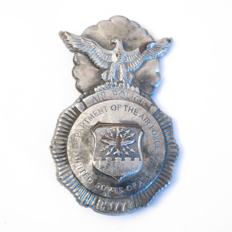 Insigne original Air Police US guerre du Vietnam ref  bo FR