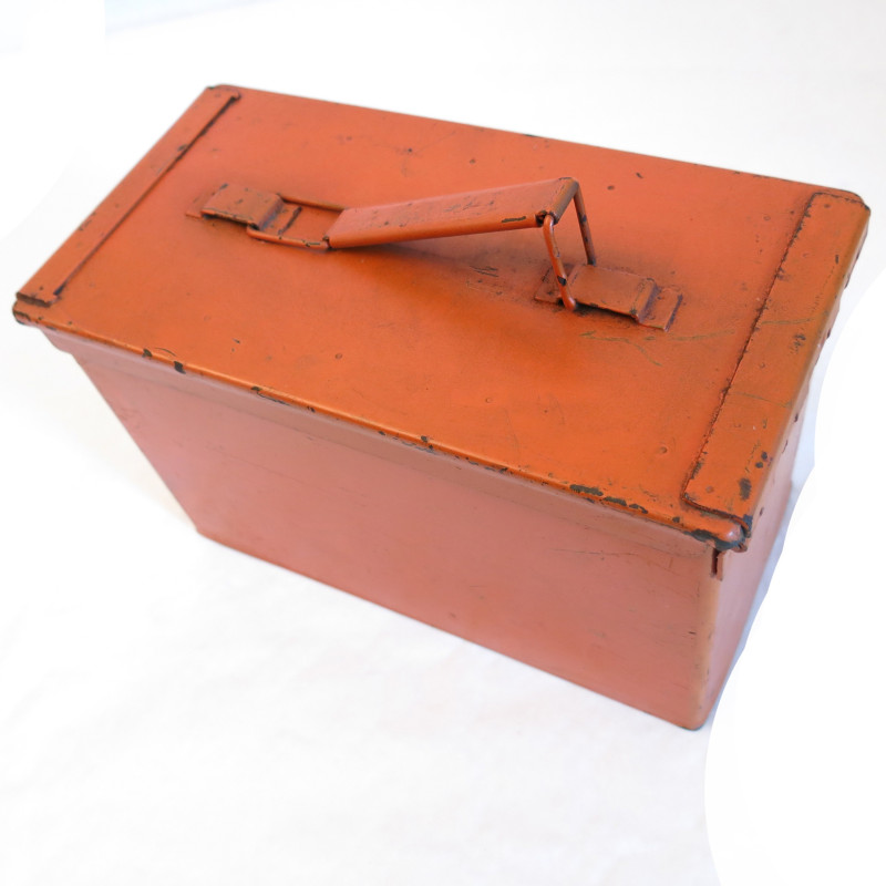 Boite métallique étanche orange pour grenade N 21 Réf un 1 