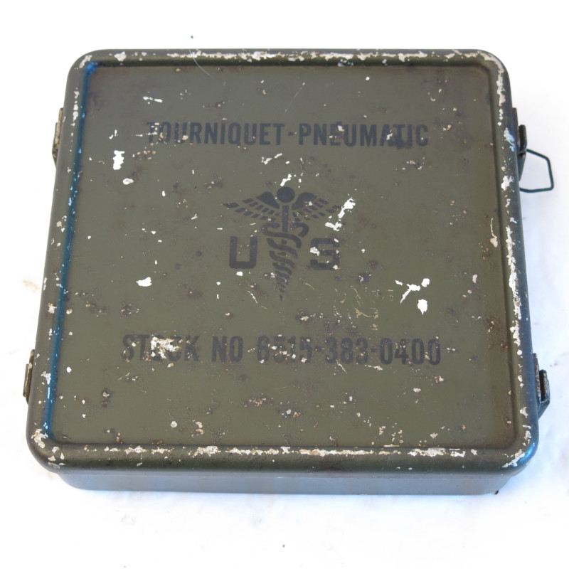 Boite métal médical tourniquet pneumatic US Vietnam ref no 23 