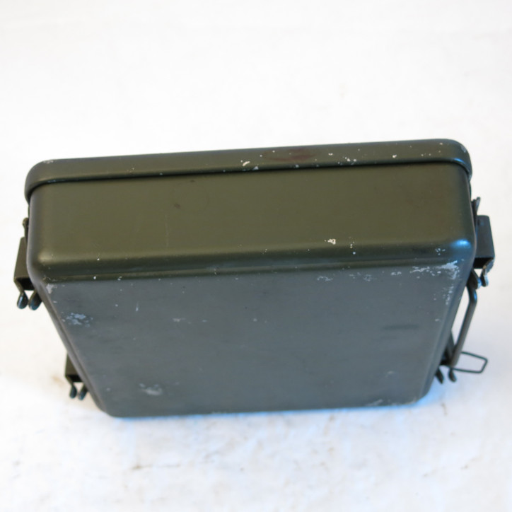 Boite métal médical tourniquet pneumatic US Vietnam ref no 23 