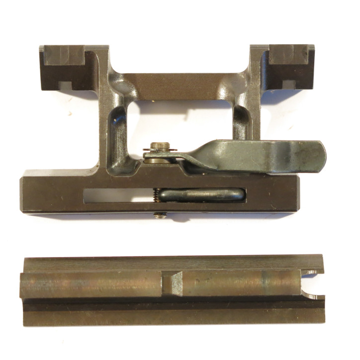 Rail avec le montage  pour fixation de lunette pour MP43 ou STG 44 