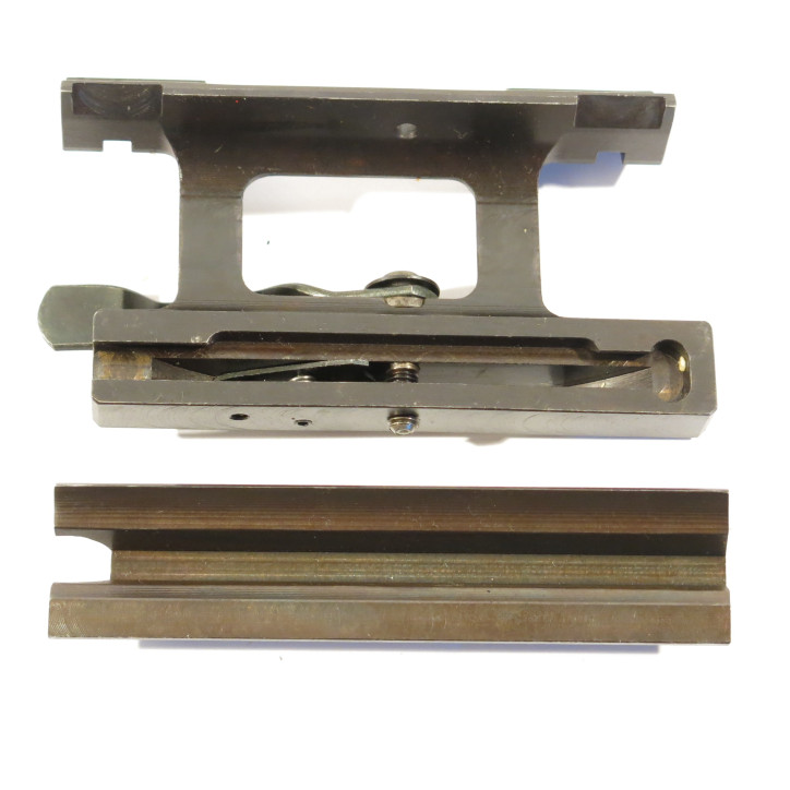 Rail avec le montage  pour fixation de lunette pour MP43 ou STG 44 