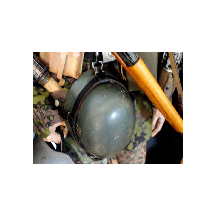 Cuir porte casque Allemand 39/45 Cuir porte casque Allemand 39/45