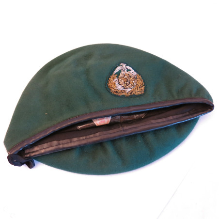 Beret Marines Vietnam ARVN insigne cannetille  ref be102