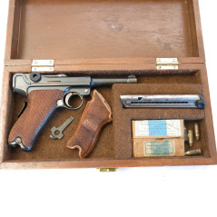 Boite de présentation pistolet Luger P08 court Réf 2 