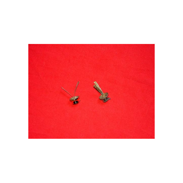 Rivet de jugulaire Casque a pointe