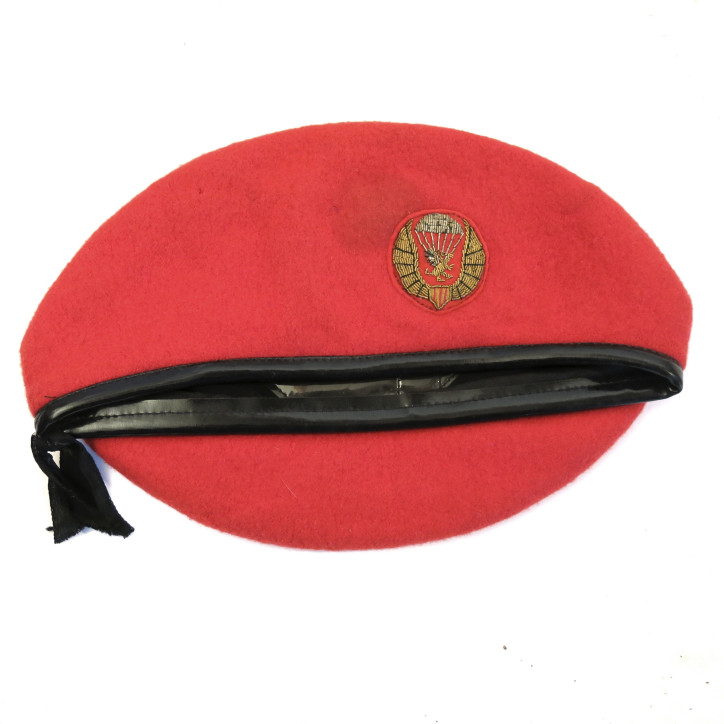 Béret Parachutiste ARVN US Vietnam insigne cannetille ref be30