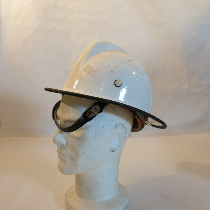 Casque pompier Suisse ref ca 333