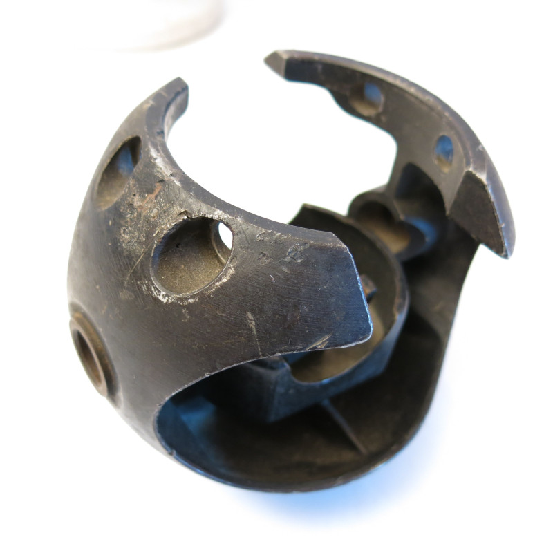 Rotule de fixation MG  15 Allemande pour avion 