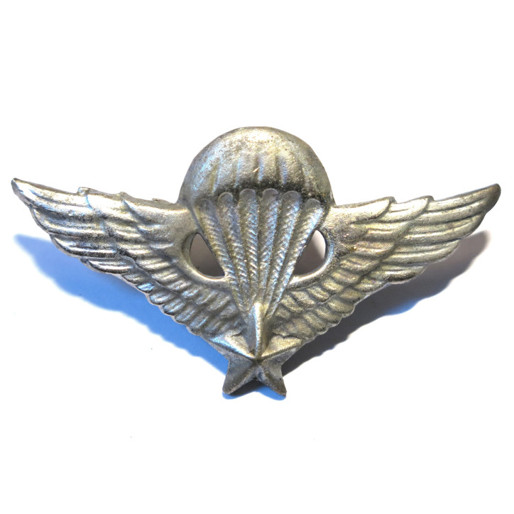 Brevet de parachutiste métal sud Vietnam ARVN